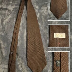 Classic Style: Labella Collection Brown Tie – Perfect for Any Occasion!